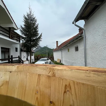 Casa Ariana *